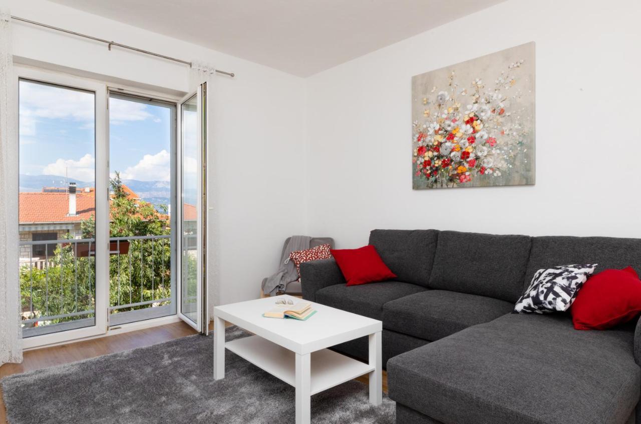 Apartment Nona - Center, 150 Meters From The Beach Супетар Екстериор снимка